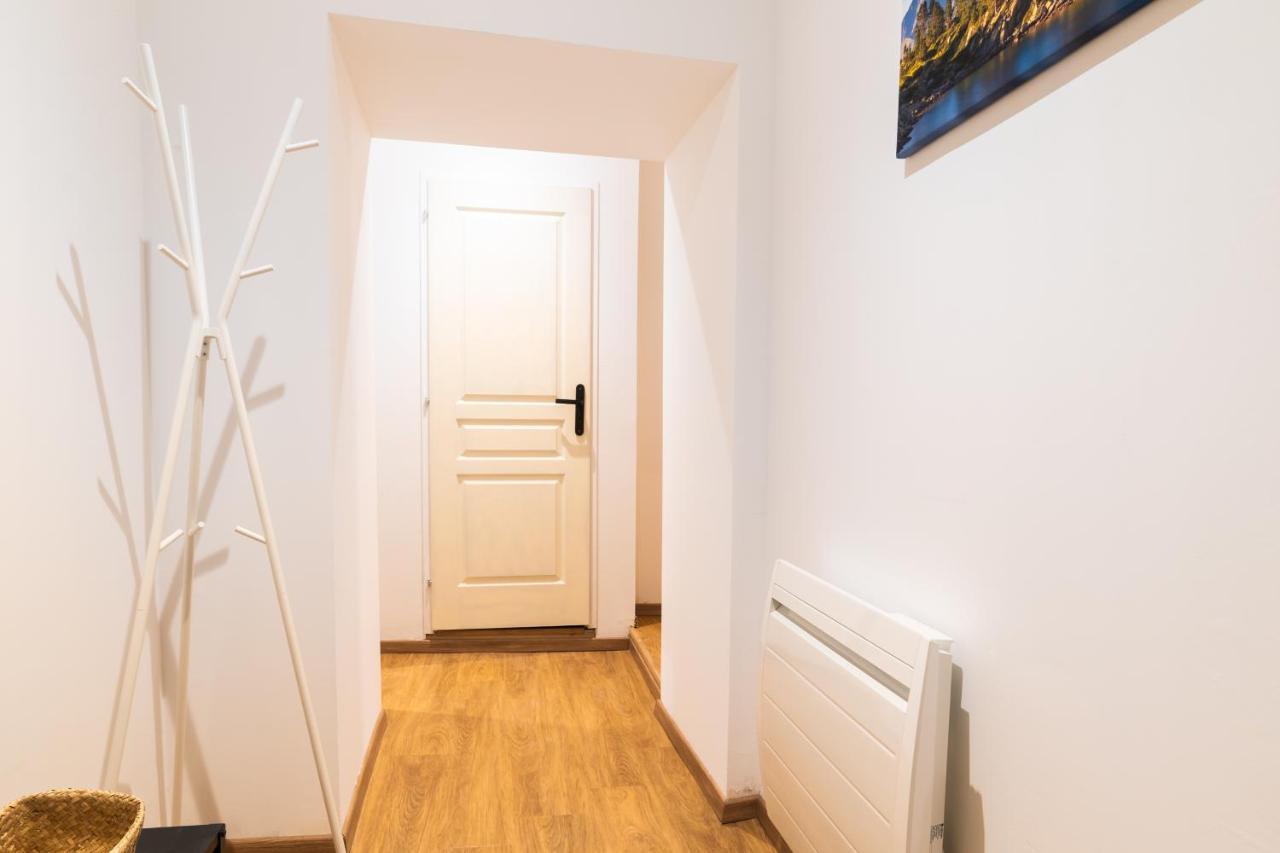 Appartement Coeur De Ville - Au Calme - Wifi - Four, Lave-Seche Linge Pau Bagian luar foto