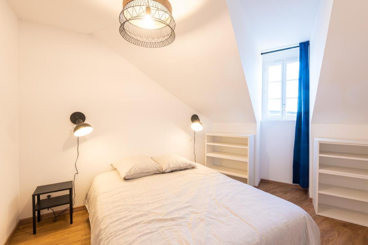 Appartement Coeur De Ville - Au Calme - Wifi - Four, Lave-Seche Linge Pau Bagian luar foto